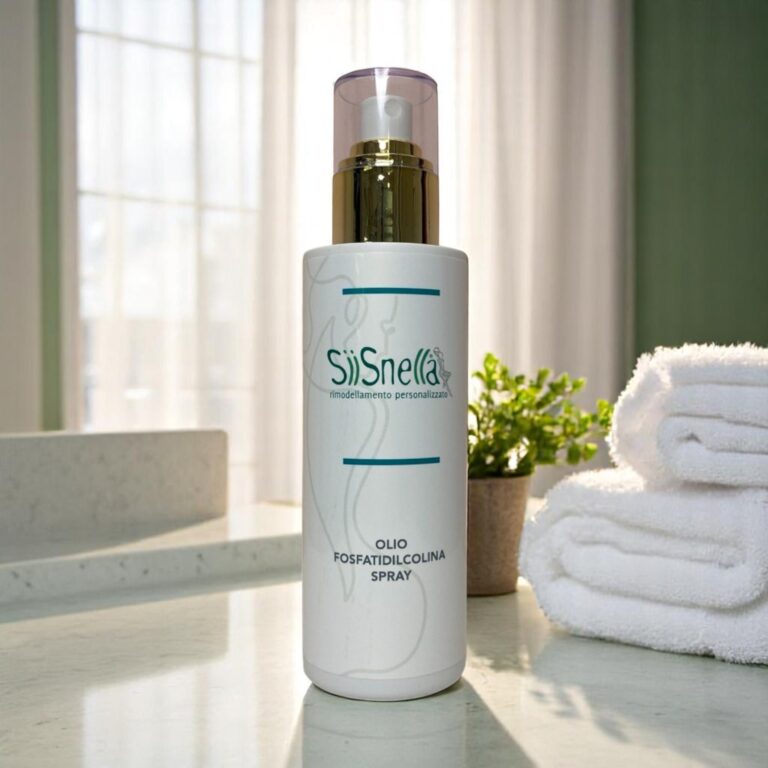 Trattamento efficace contro gli inestetismi da adiposità localizzata. Spray lipolitico, rapido assorbimento, perfetto anche sotto i leggings.