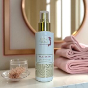 Un trattamento emolliente e idratante, perfetto per la pelle delicata di mamme, bambini e chi cerca un trattamento naturale per smagliature e screpolature.